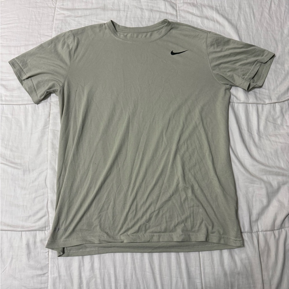 Nike Men's Olive Green T-Shirt